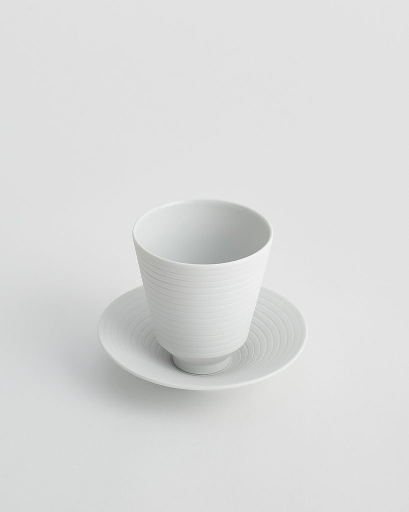 Becher mit Unterteller Ø130