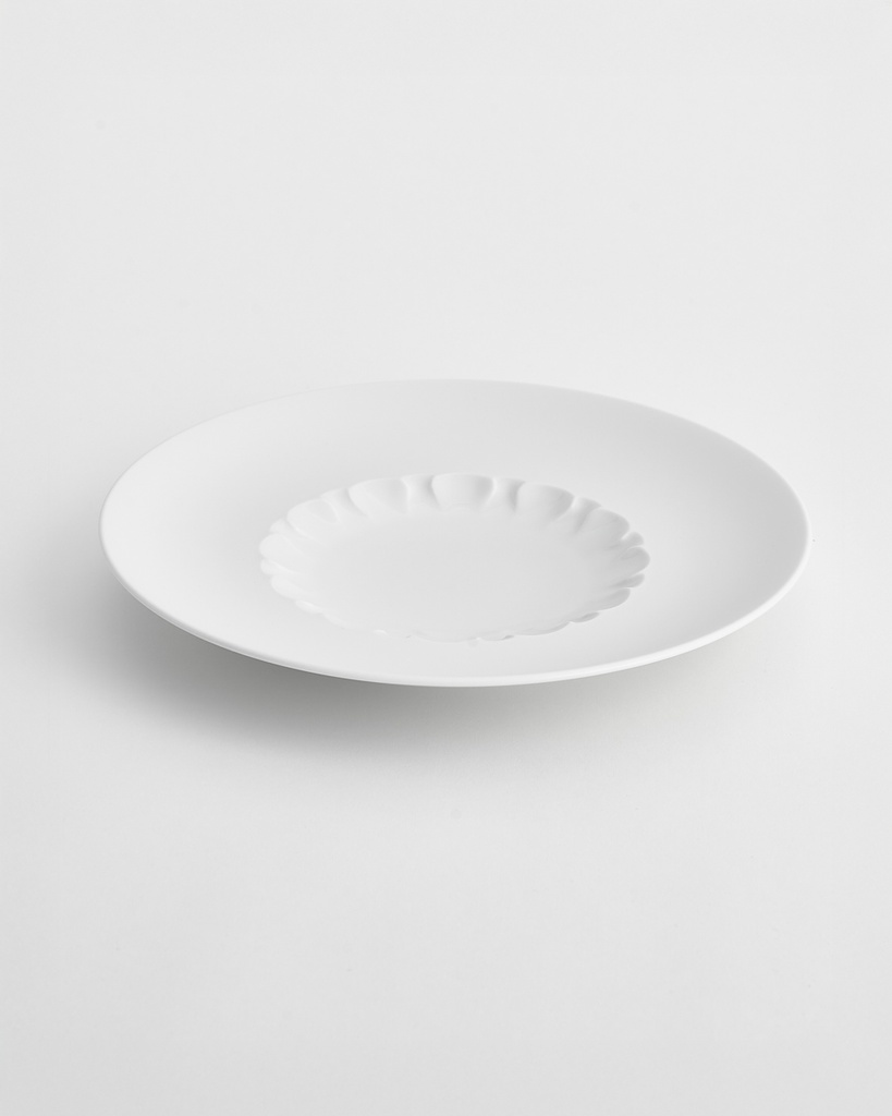 Teller mit Rand und strukturiertem Spiegel