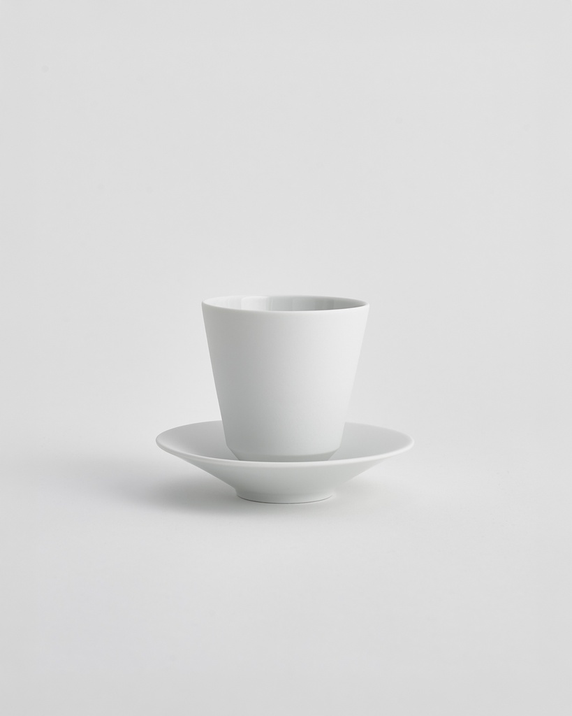 Becher mit Unterteller Ø130